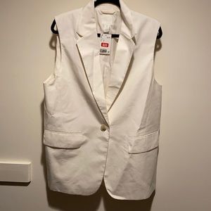 H&M cream sleeveless vest